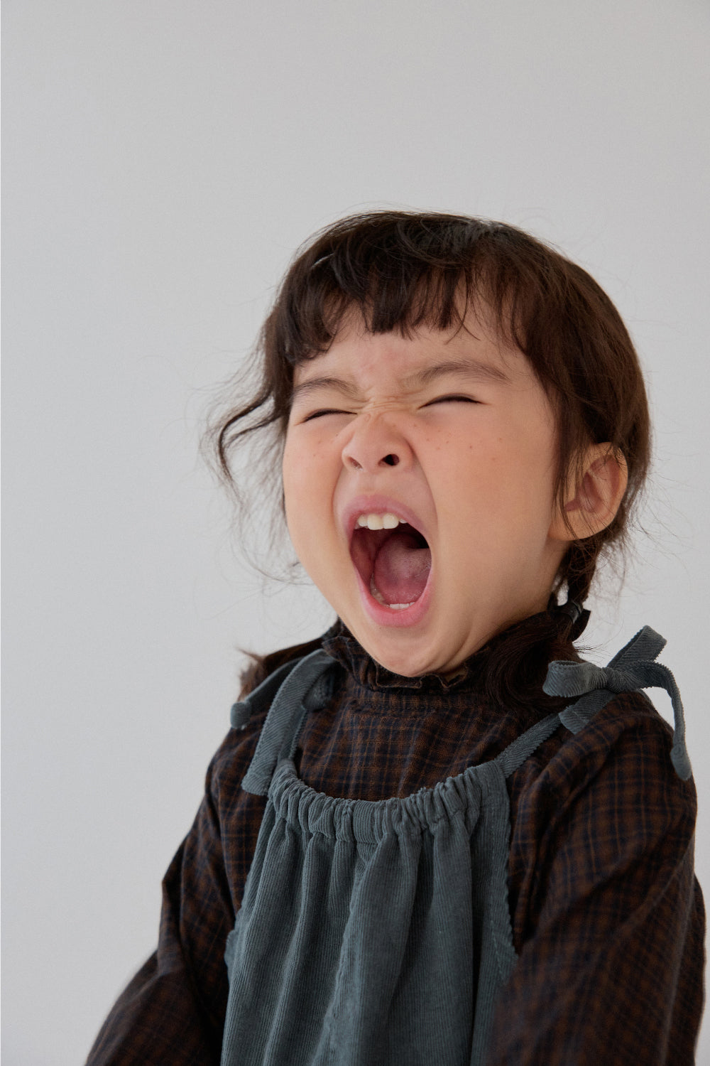 Golden string shirring suit.Blue