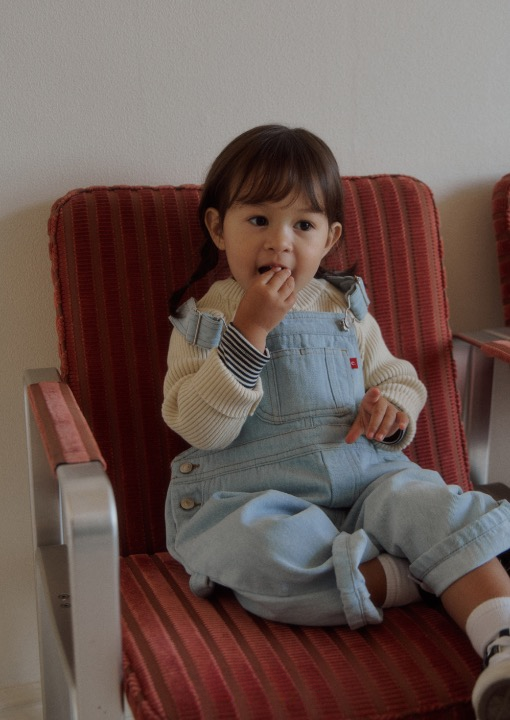 tapered overall.light denim