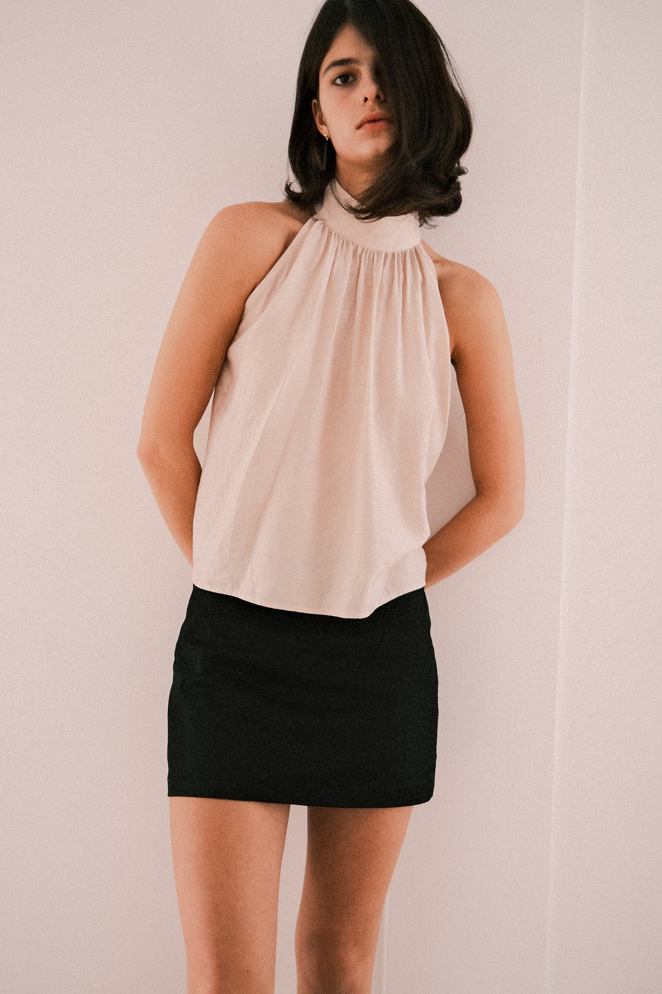 LIA HALTERNECK TOP.PALE ROSE