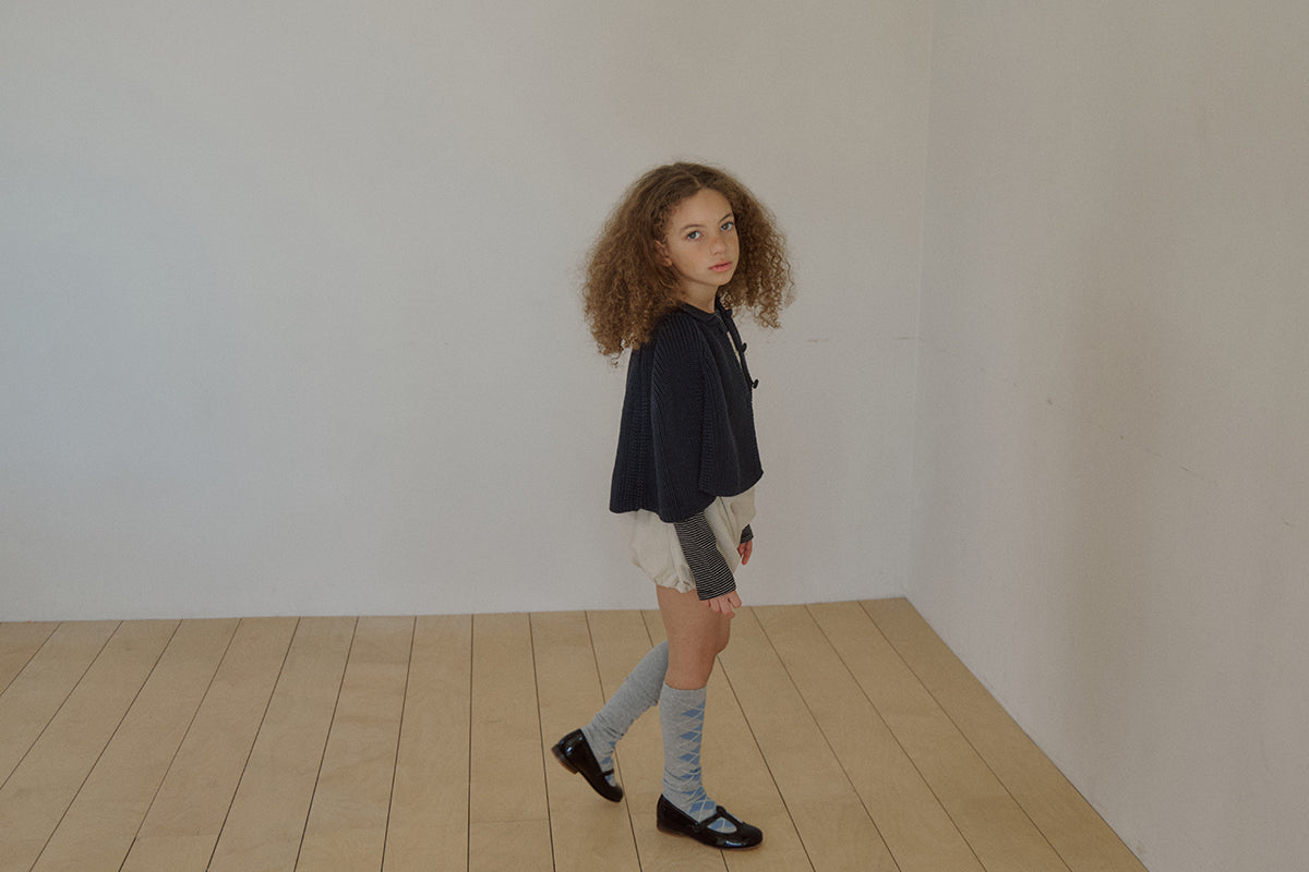 Sendy knit cape