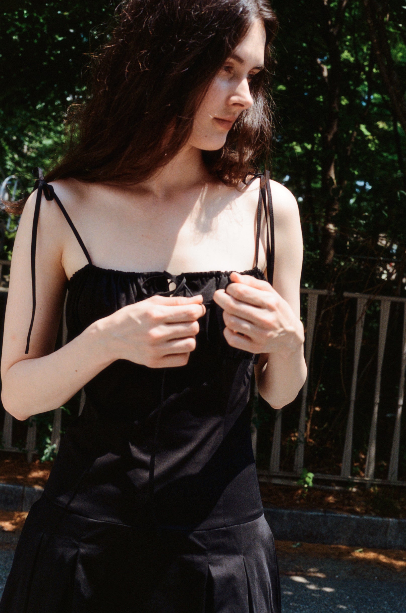 MIA SHIRRING STRAP DRESS.BLACK