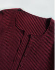 Ribbed golji cardigan.Wine