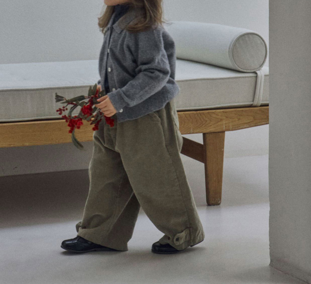 Button corduroy pants