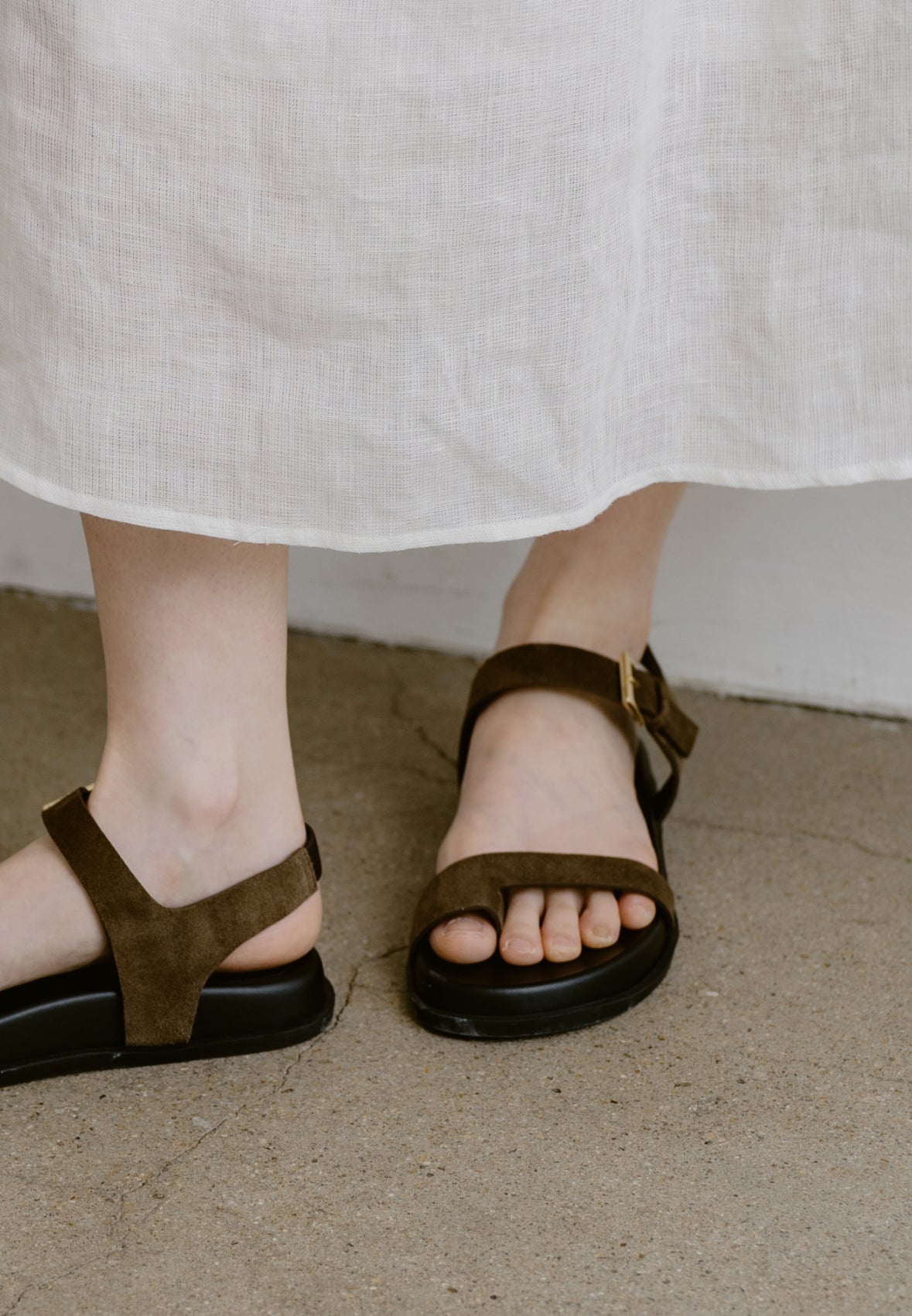 Suede straps sandals