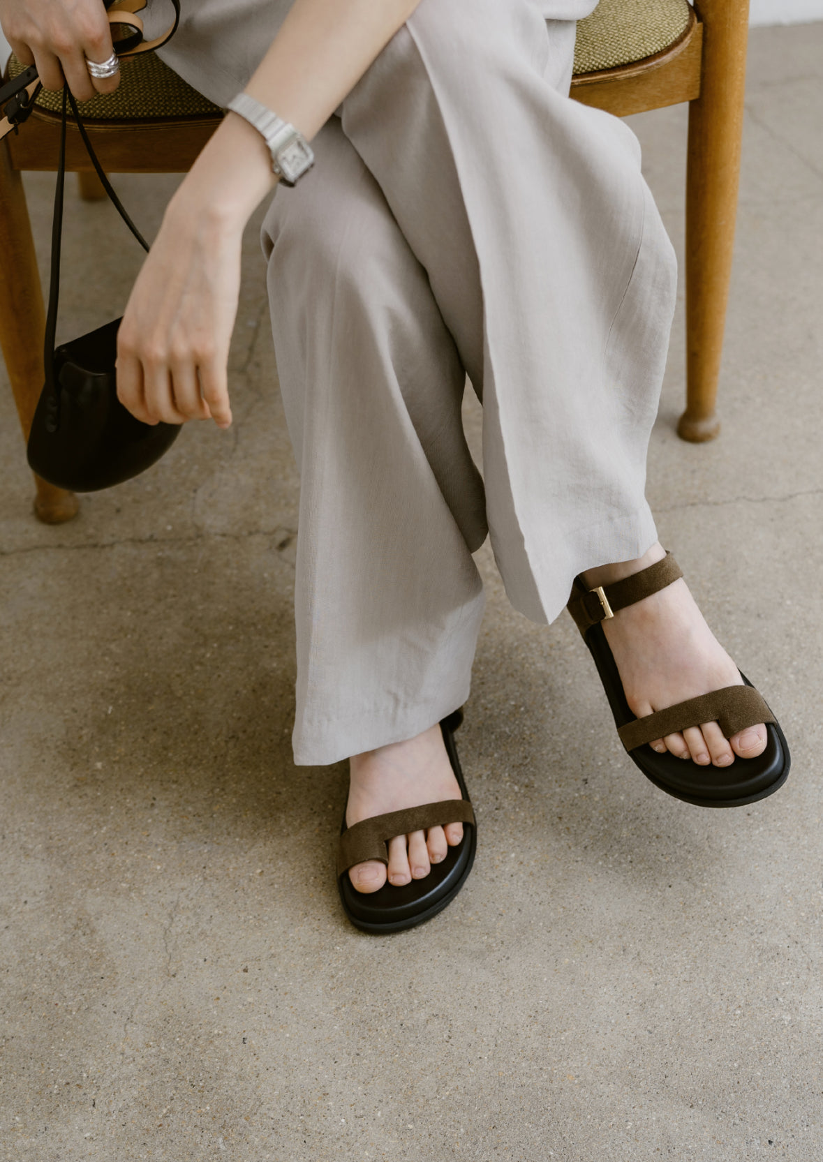 Suede straps sandals