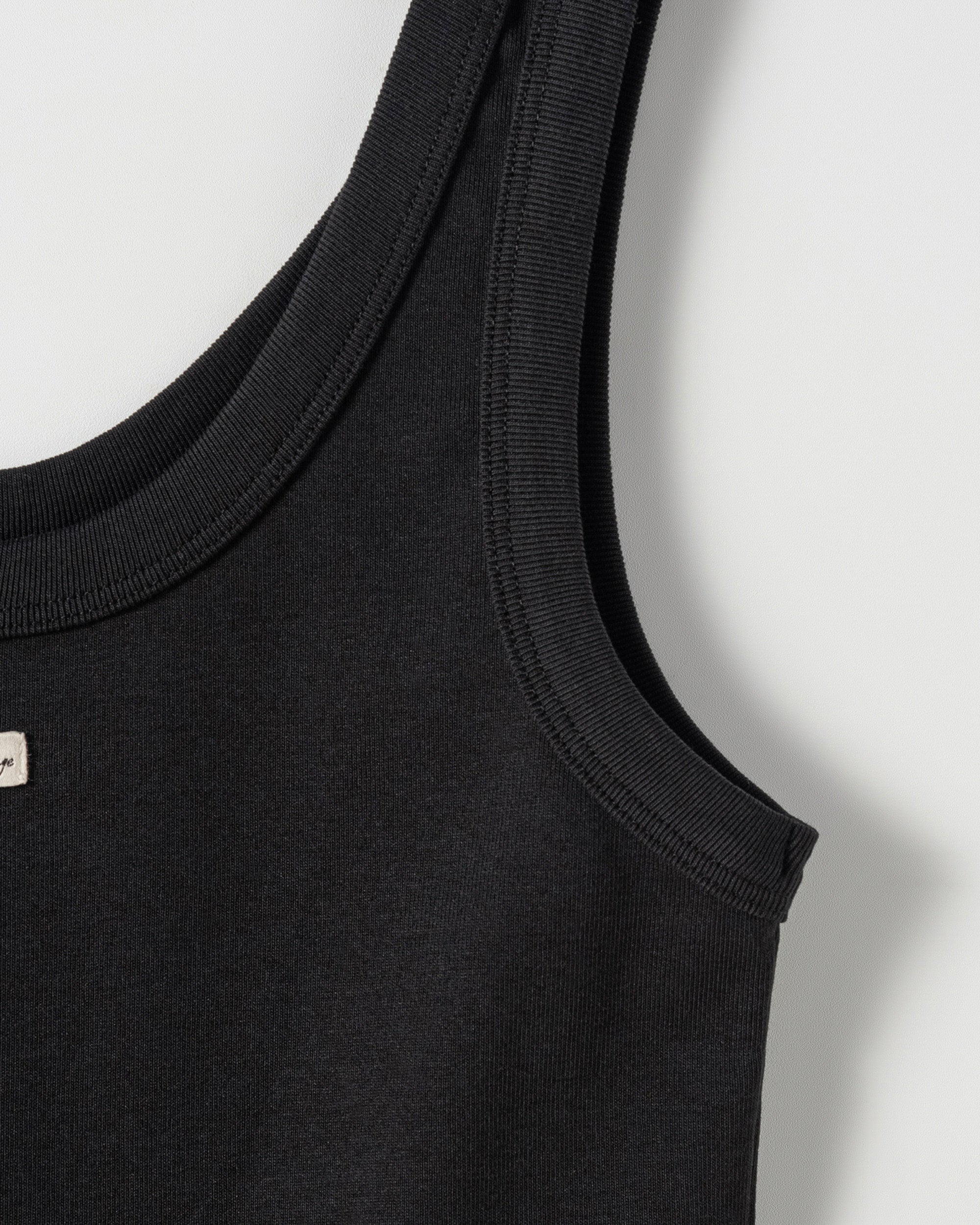 Kai Two-way Sleeveless Top.Black