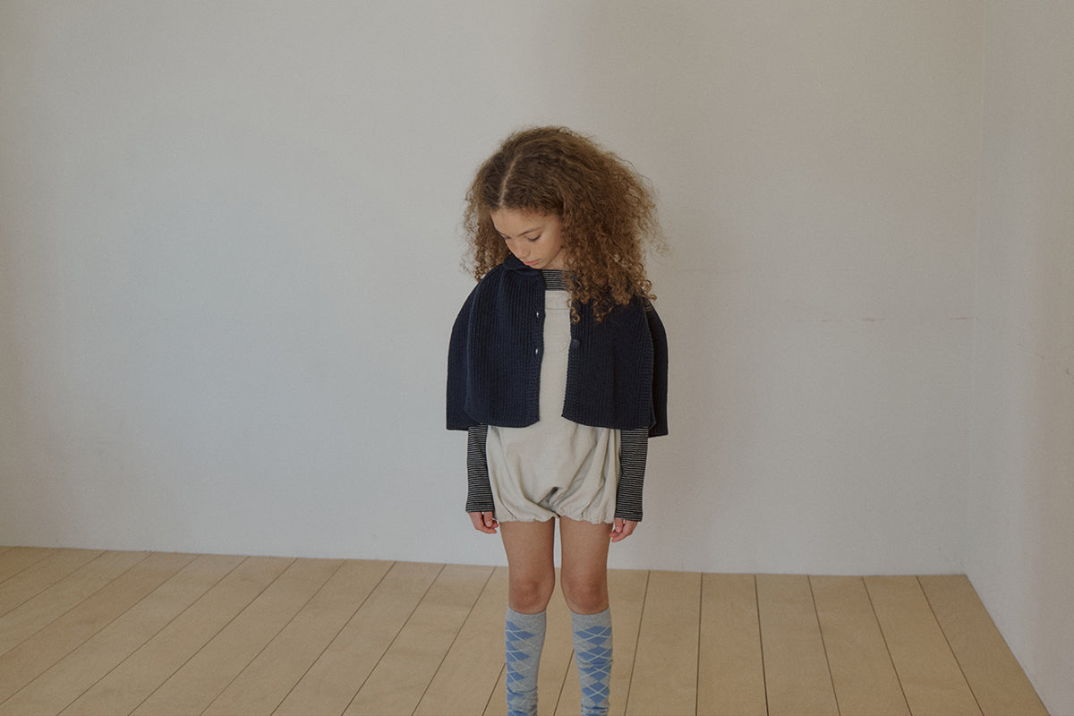 Sendy knit cape