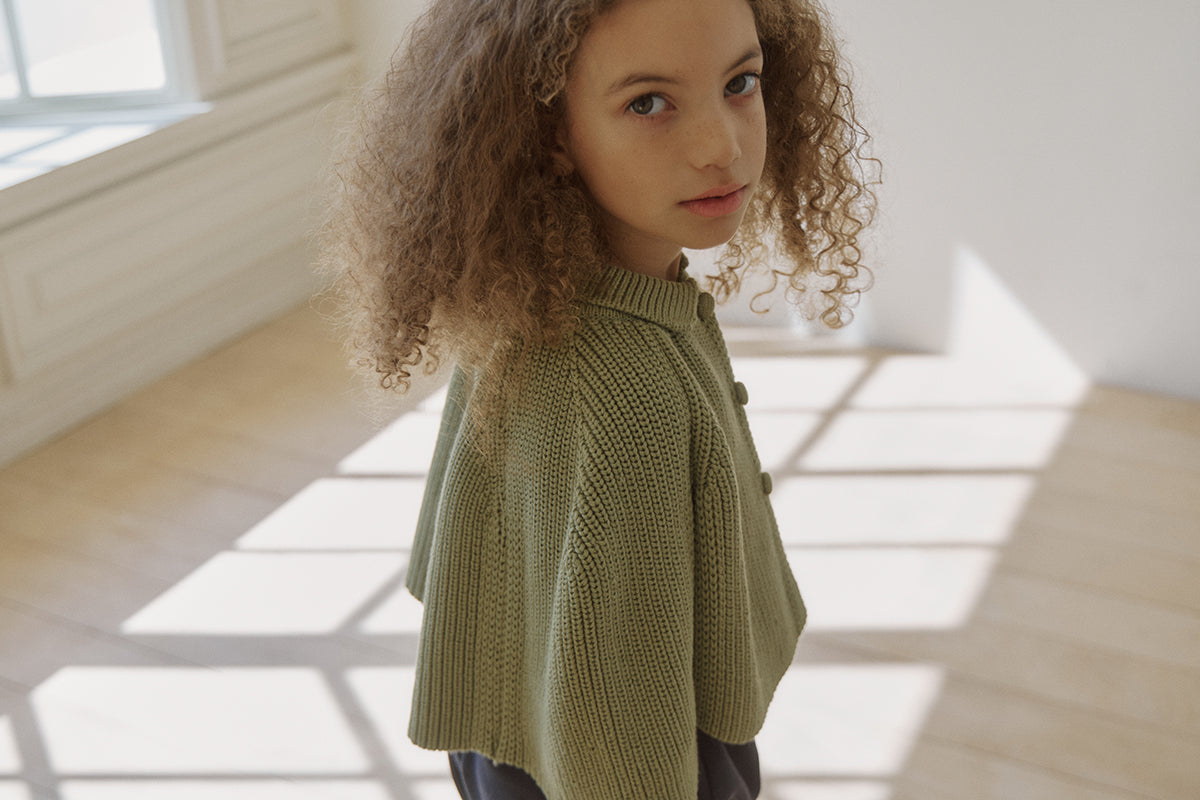 Sendy knit cape